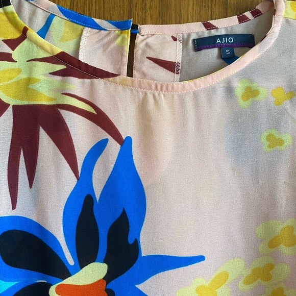 Preloved Ajio Peach coloured top - Picture 2 of 5